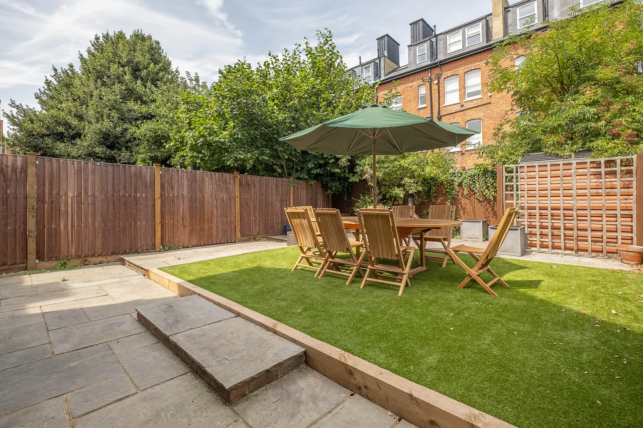 Compton Road, London, SW19, photo 21