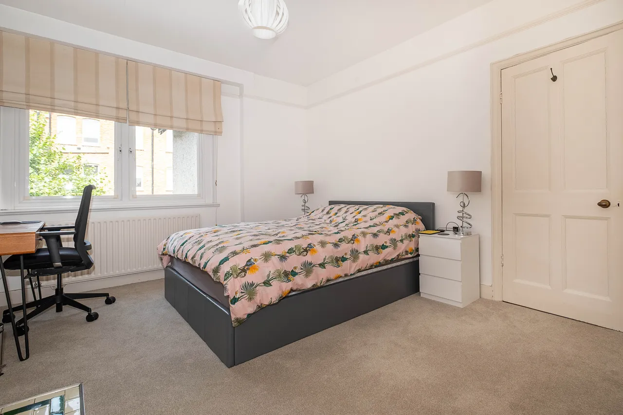 Compton Road, London, SW19, photo 10