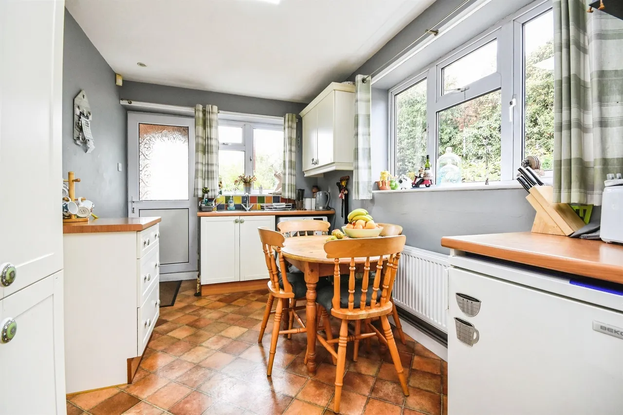 Colchester Road, White Colne, CO6, photo 5