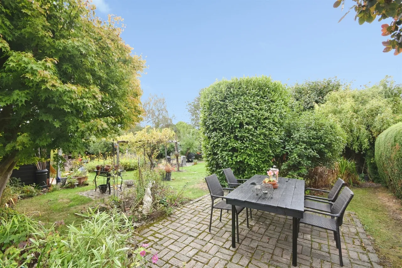 Colchester Road, White Colne, CO6, photo 17