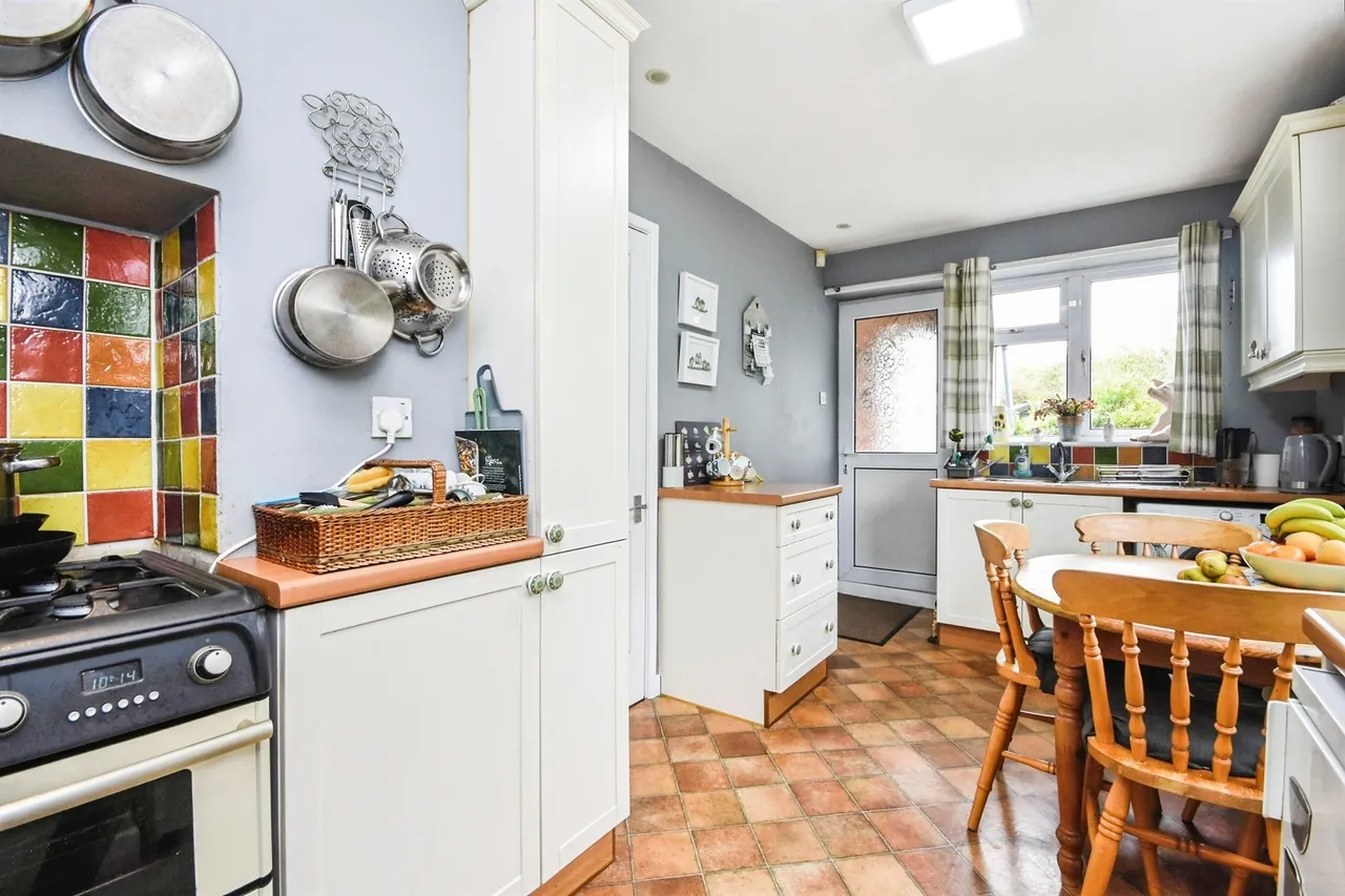 Colchester Road, White Colne, CO6, photo 4