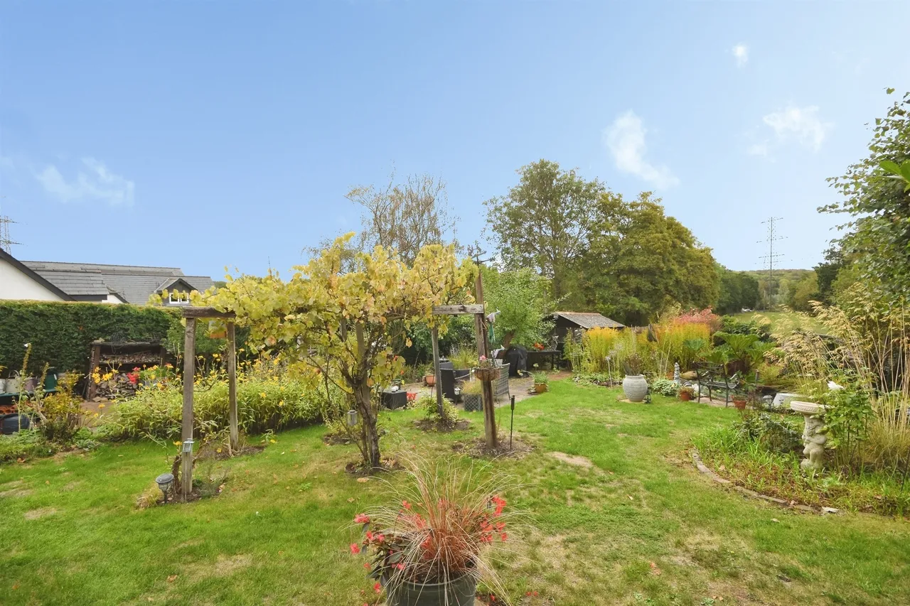 Colchester Road, White Colne, CO6, photo 18