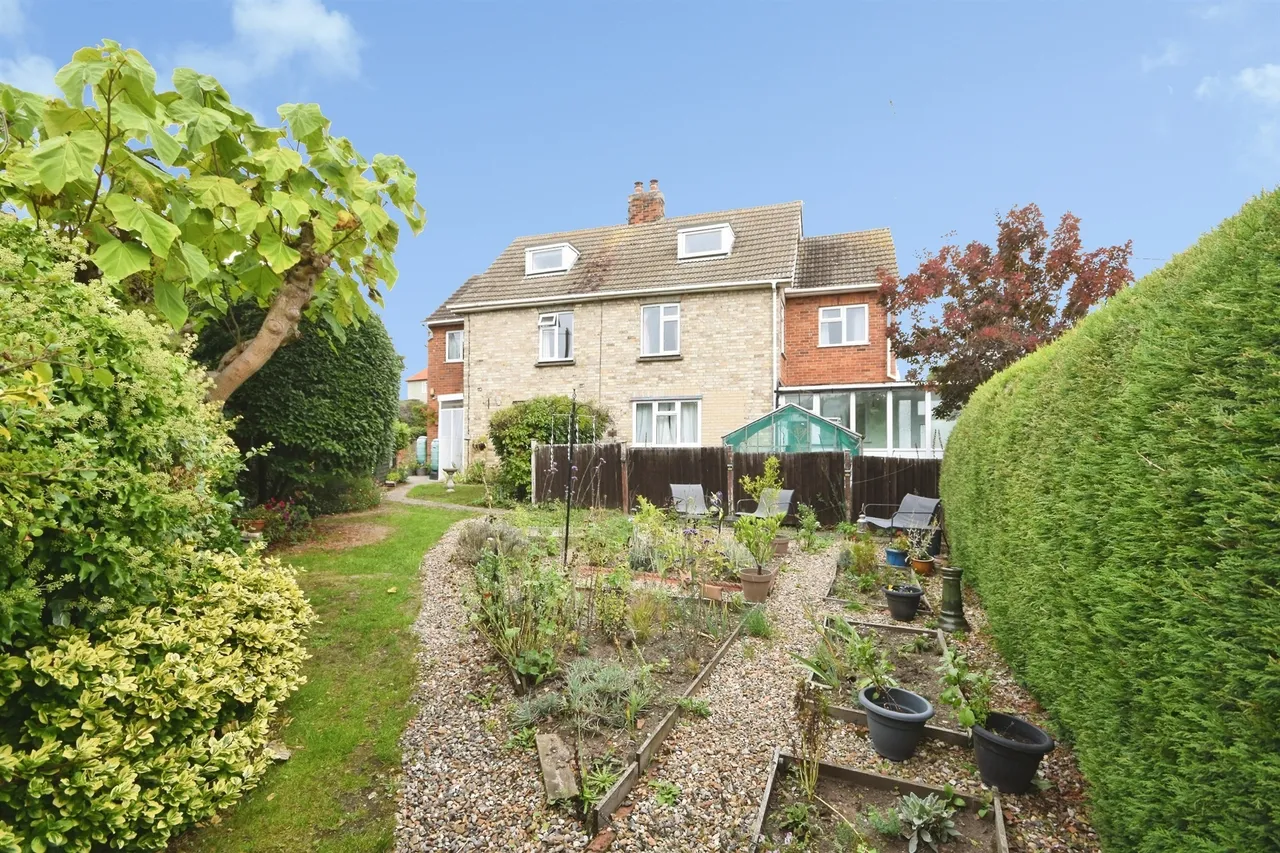 Colchester Road, White Colne, CO6, photo 12
