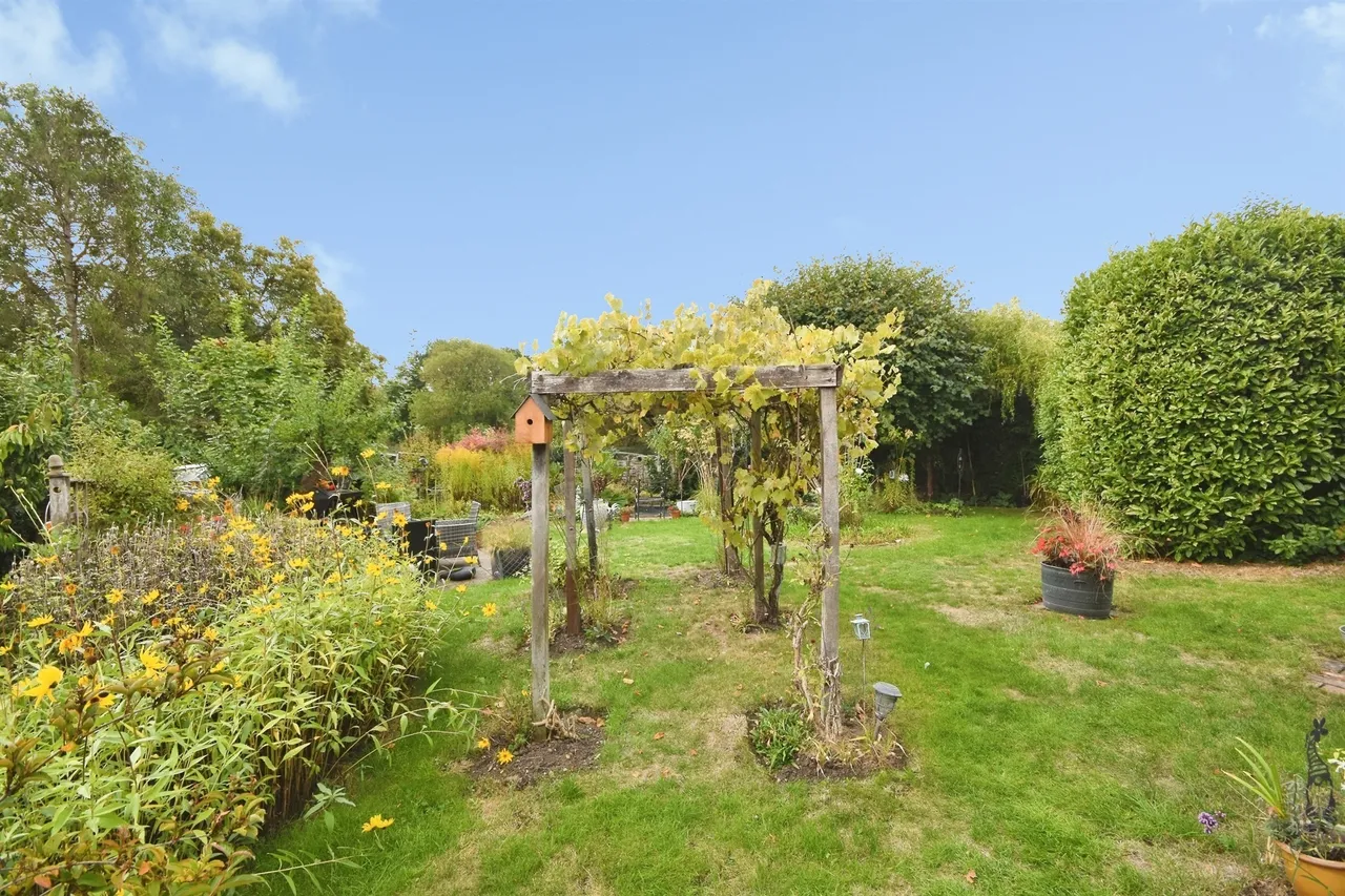 Colchester Road, White Colne, CO6, photo 19