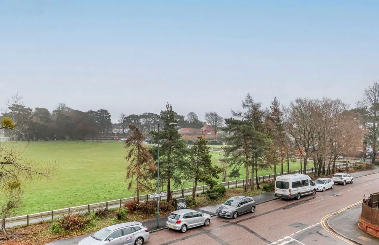 Heron Court Road, Bournemouth, photo 4