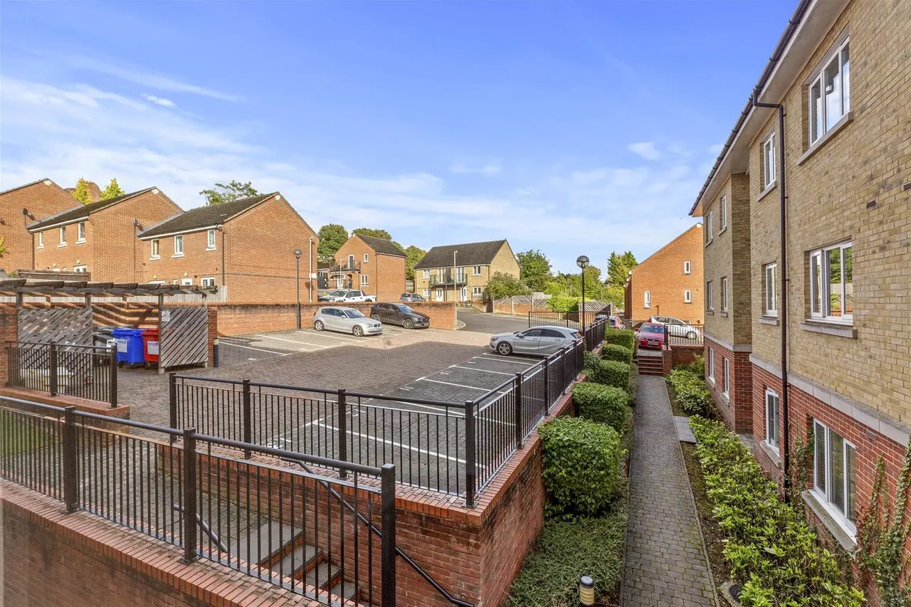 Ercolani Avenue, High Wycombe, HP13, photo 9