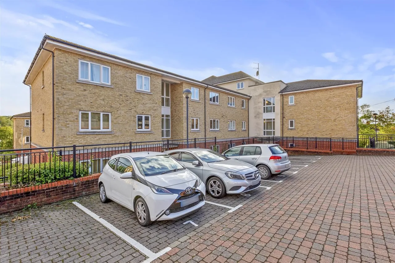 Ercolani Avenue, High Wycombe, HP13, photo 10