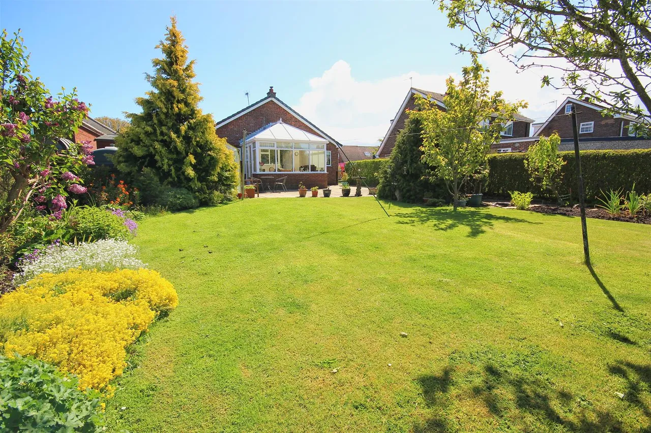 Carlton Lane, Aldbrough, photo 11