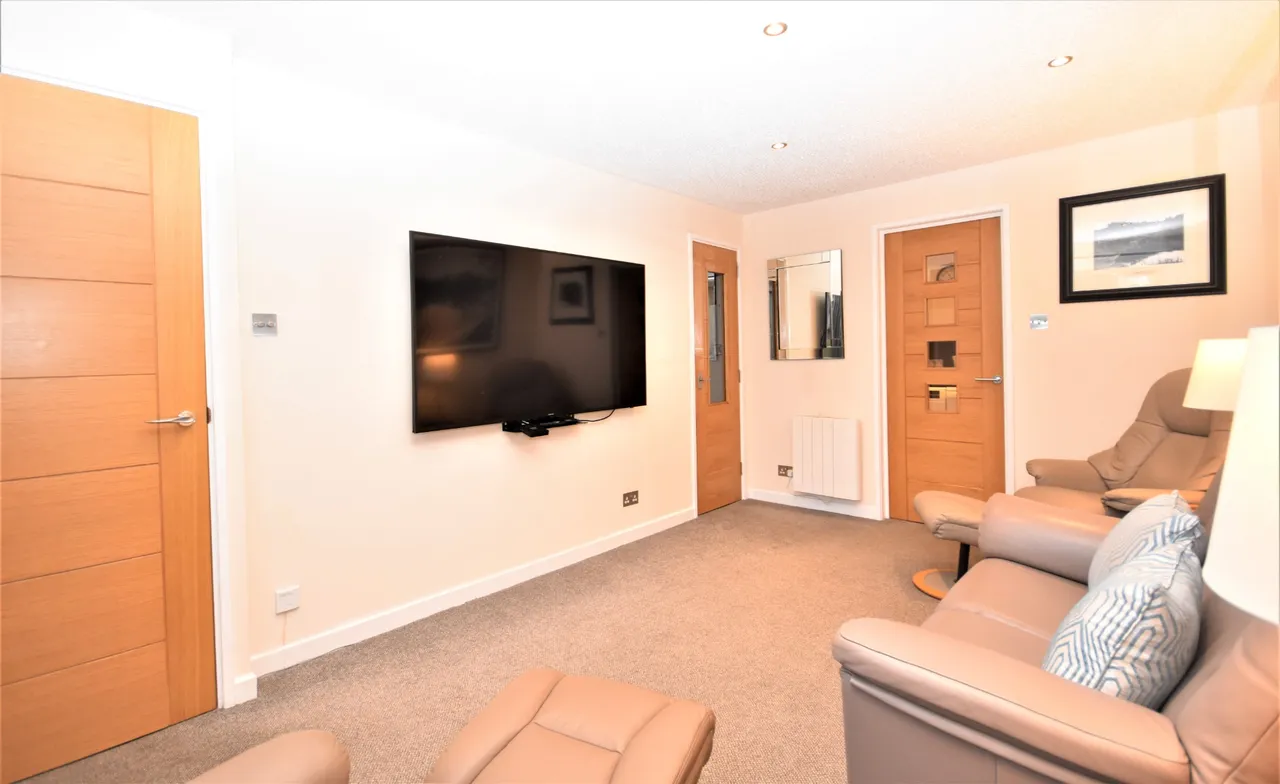 Dunbar Court, Gleneagles Village, PH3, photo 4
