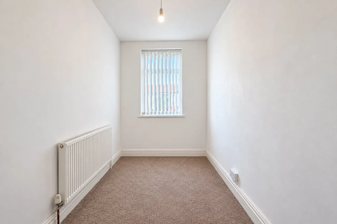 Singleton Avenue, Prenton, CH42, photo 12