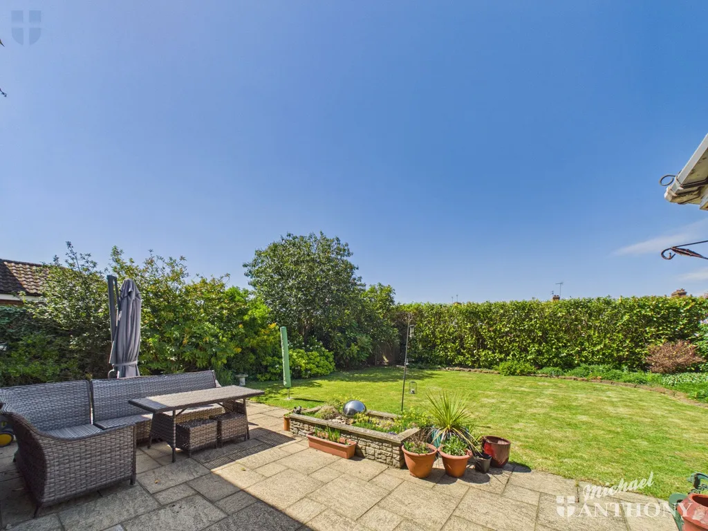 King Edward Avenue, Aylesbury, HP21 7JD, photo 18
