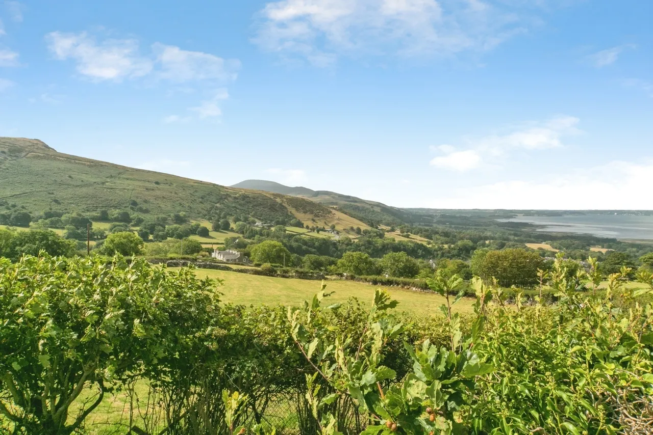 Mount Road, Llanfairfechan, LL33, photo 11