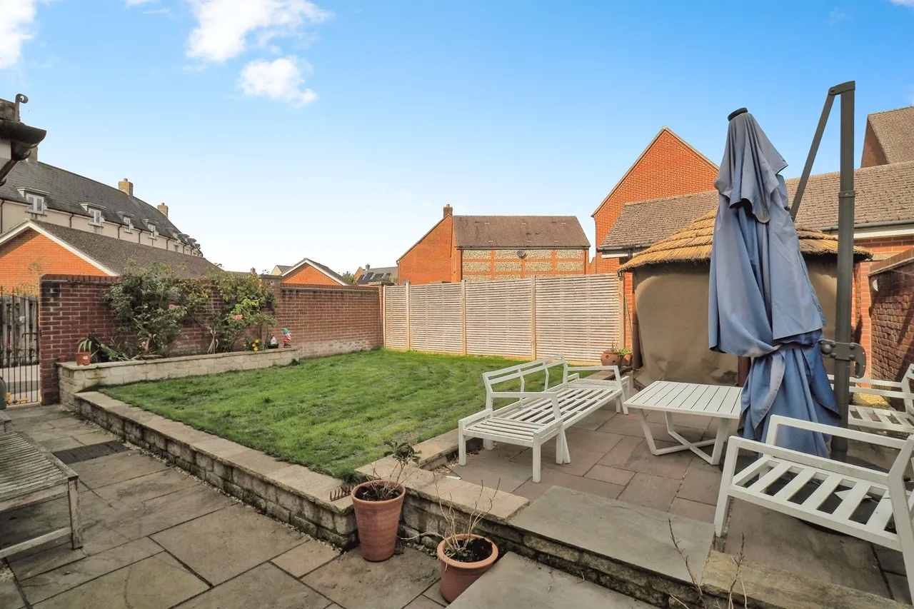 Holloway Close, Amesbury, Salisbury, photo 3
