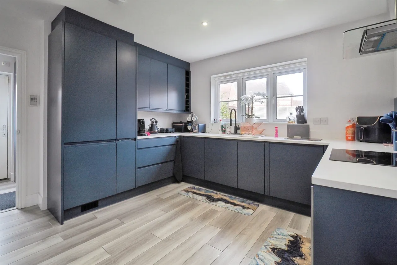Holloway Close, Amesbury, Salisbury, photo 6