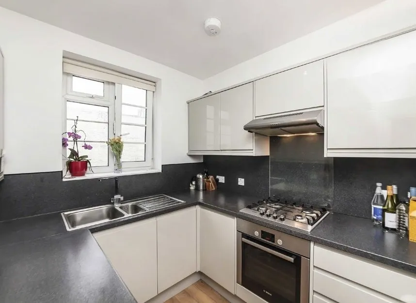 Carnwath Road, Fulham, SW6, photo 3