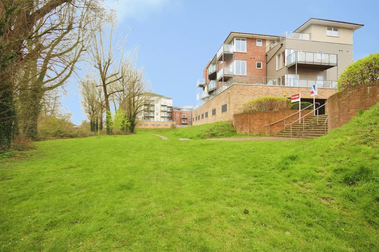 1 bed flat for sale — Andrews Close, WARWICK