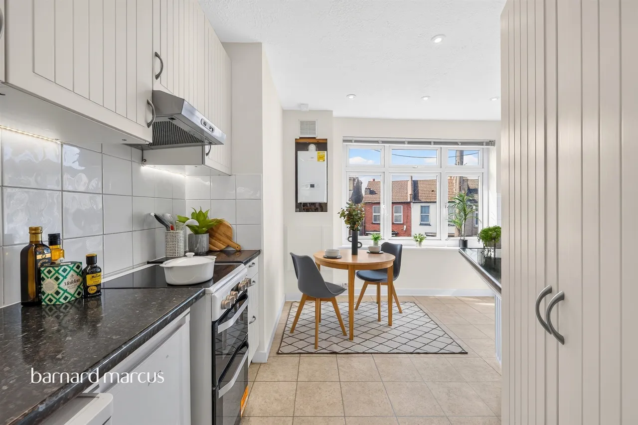Sanderstead Road, South Croydon, CR2, photo 5