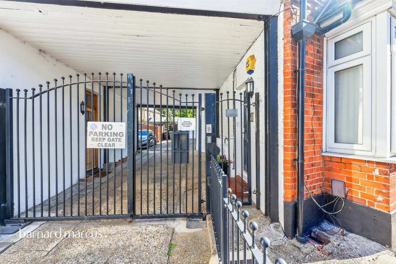 Sanderstead Road, South Croydon, CR2, photo 24