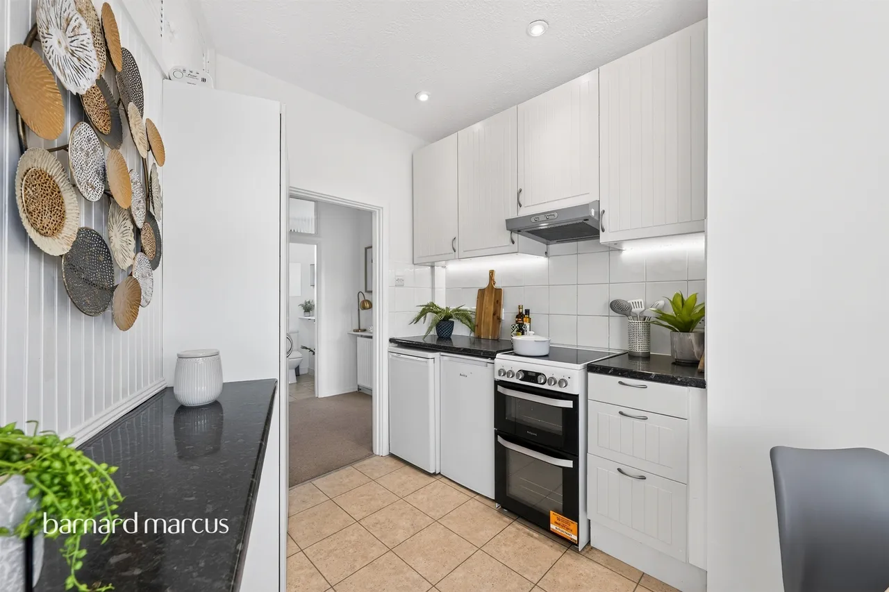 Sanderstead Road, South Croydon, CR2, photo 22