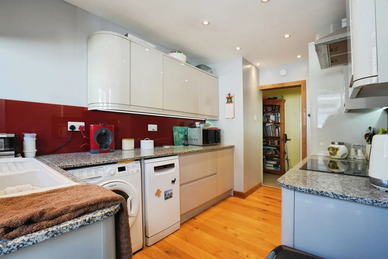 Roslyn Close, St. Austell, PL25, photo 5