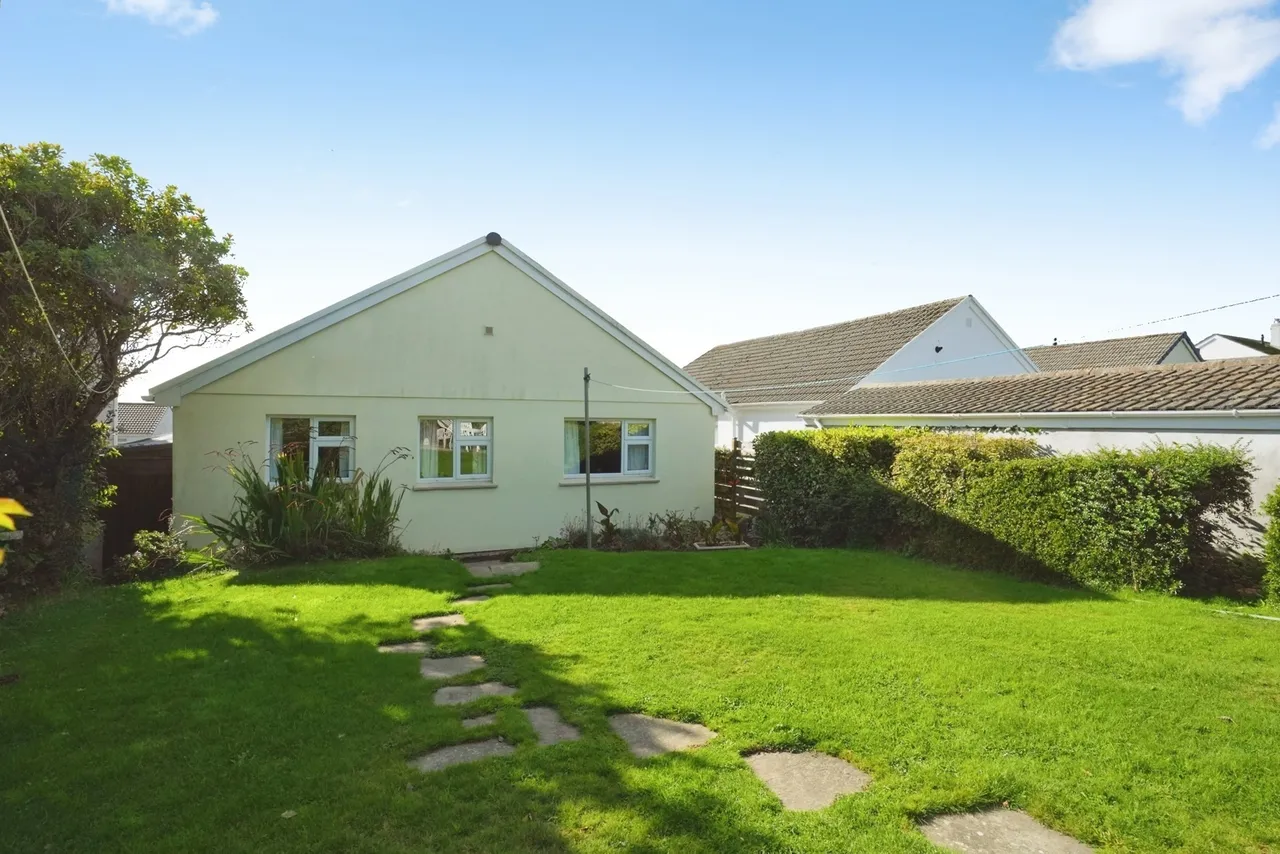 Roslyn Close, St. Austell, PL25, photo 11
