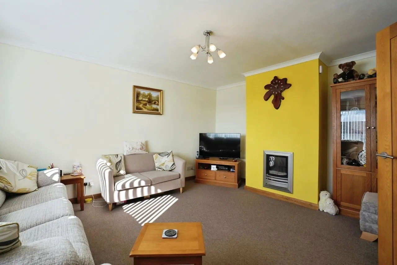 Roslyn Close, St. Austell, PL25, photo 3