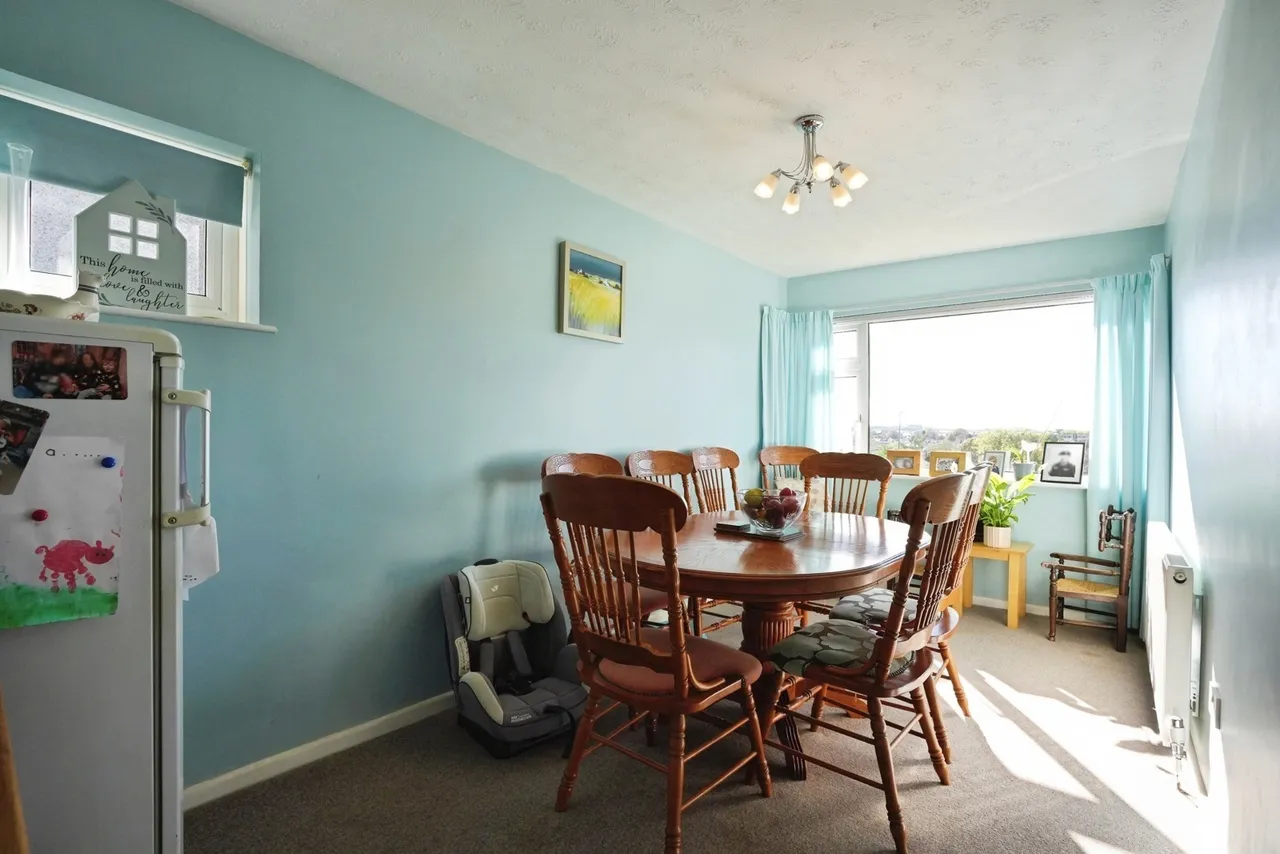 Roslyn Close, St. Austell, PL25, photo 4