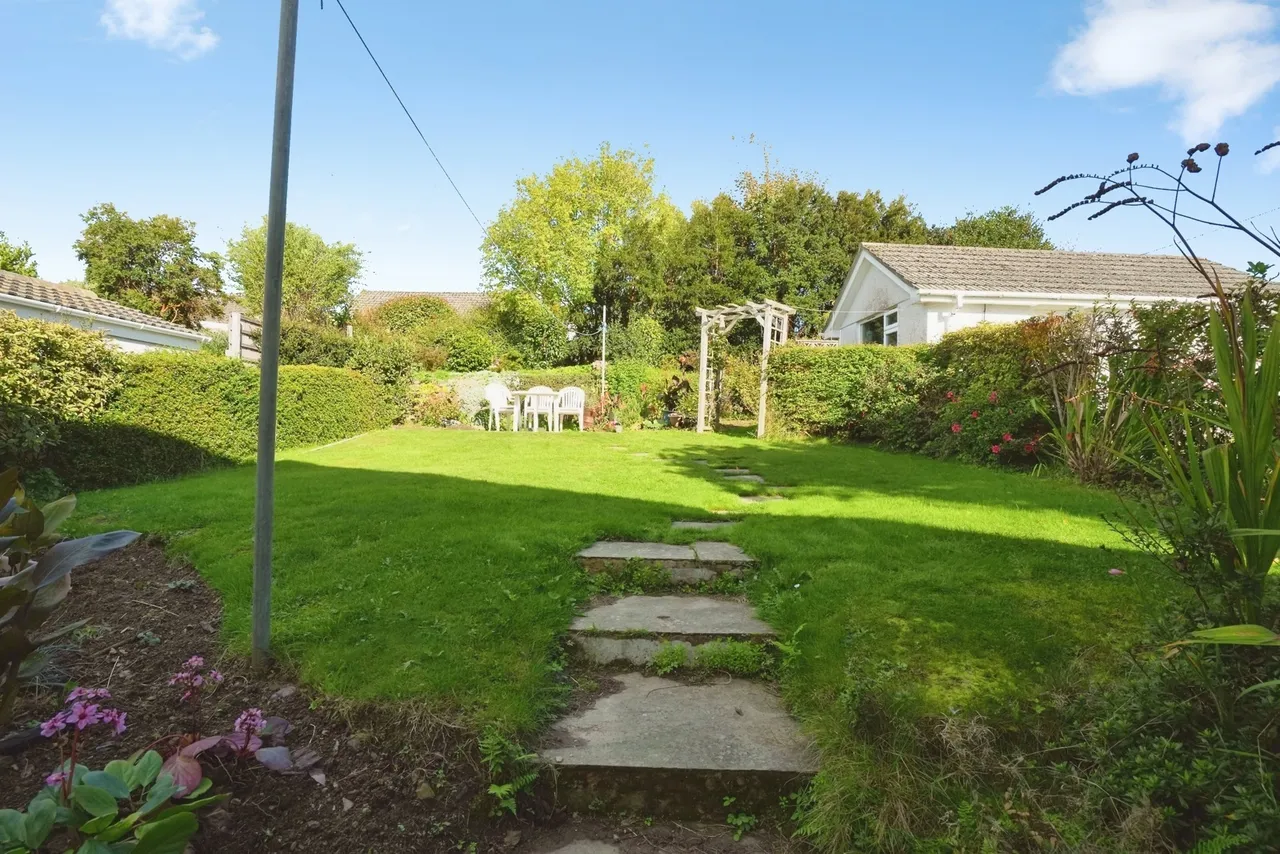 Roslyn Close, St. Austell, PL25, photo 9