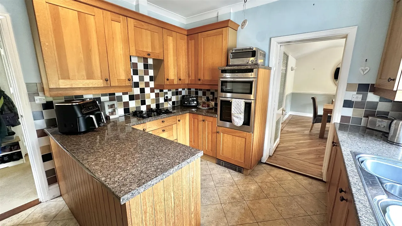 Edgcumbe Road, St. Austell, photo 4
