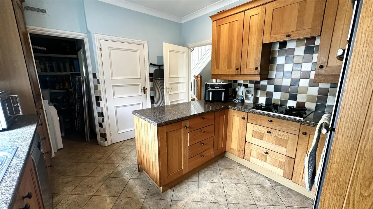 Edgcumbe Road, St. Austell, photo 5