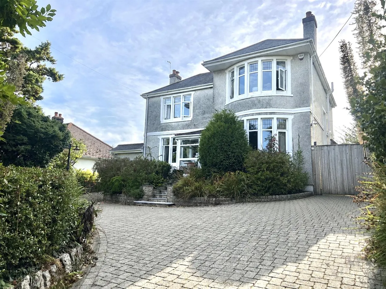 4 bed house for sale, Edgcumbe Road, St. Austell