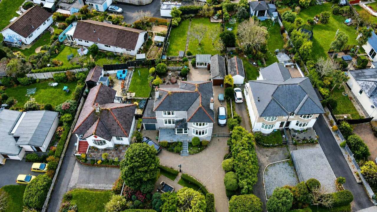 Edgcumbe Road, St. Austell, photo 2