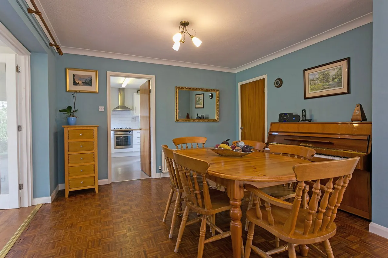 The Paddock, Cranbrook Drive, Maidenhead, Berkshire, photo 10