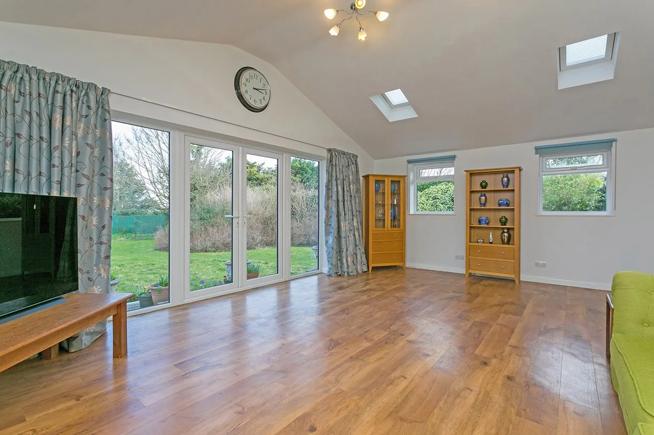 The Paddock, Cranbrook Drive, Maidenhead, Berkshire, photo 5