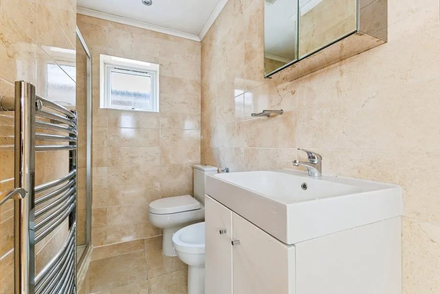 Worthington Road, Surbiton, KT6, photo 17