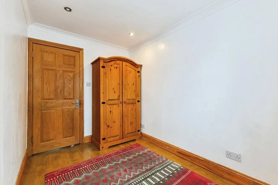 Worthington Road, Surbiton, KT6, photo 14