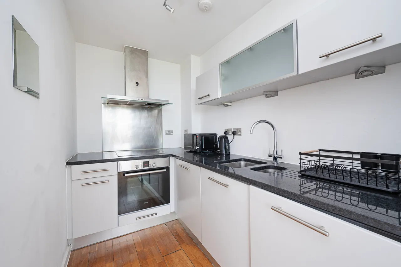 54 Victoria Wharf, 20 Palmers Road, London, photo 5