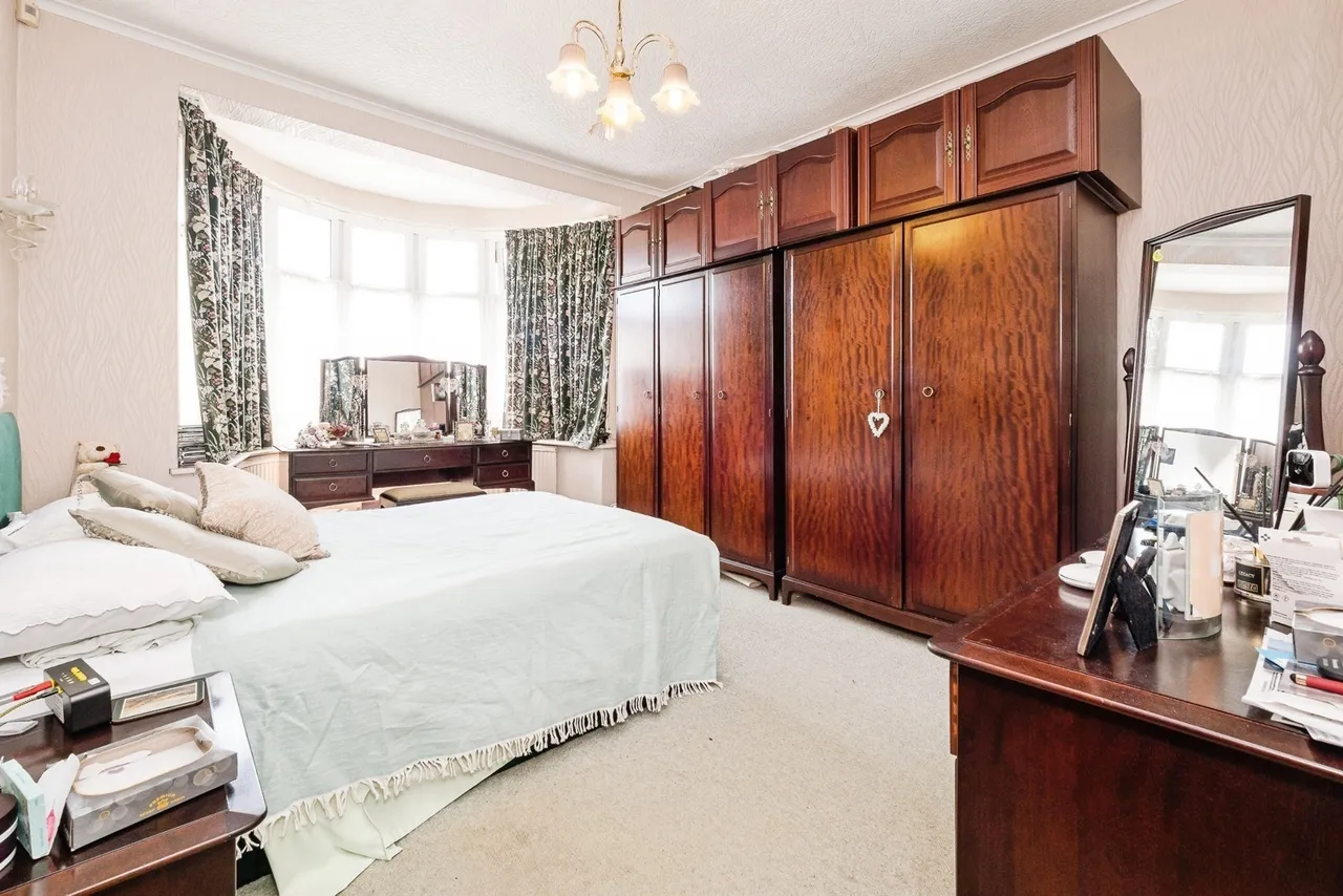 Randall Drive, Hornchurch, Essex, RM12, photo 3