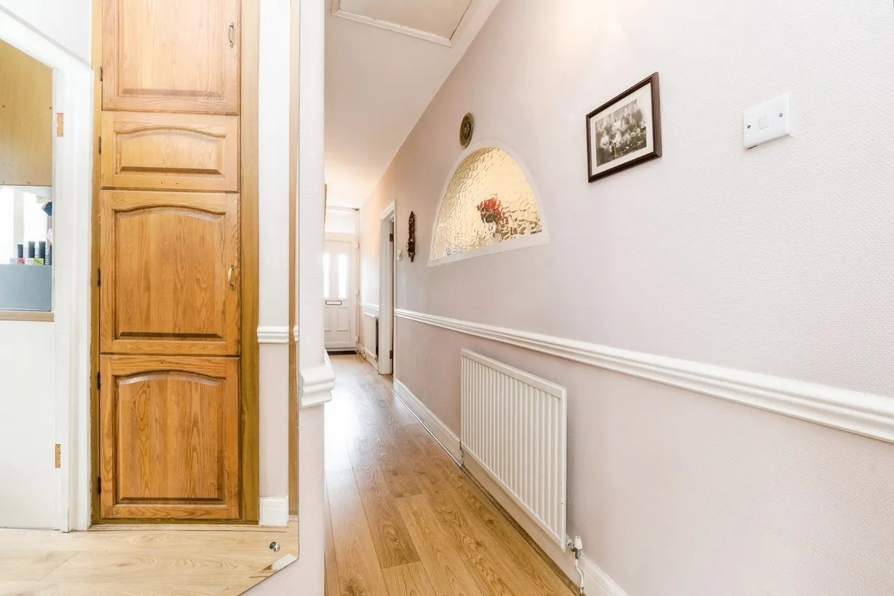 Randall Drive, Hornchurch, Essex, RM12, photo 19
