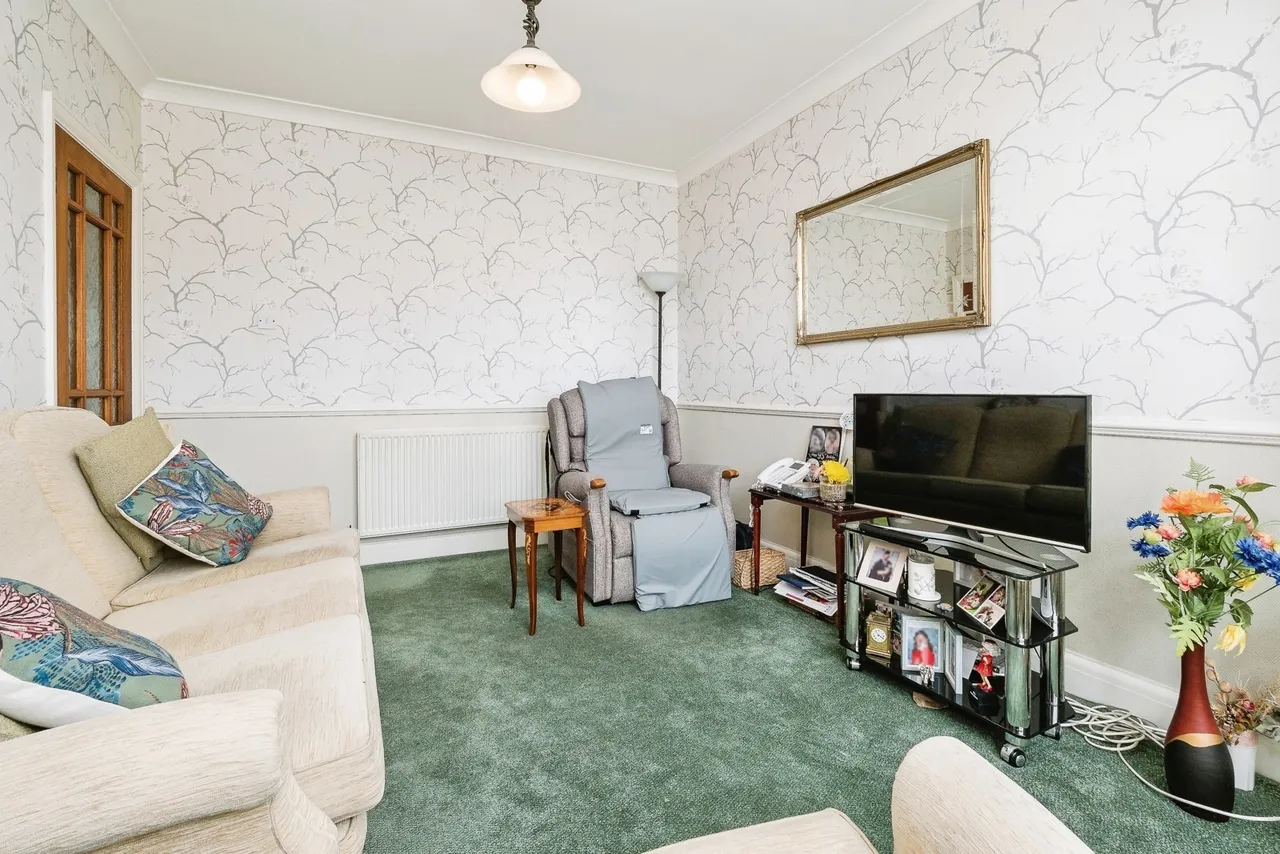 Randall Drive, Hornchurch, Essex, RM12, photo 27
