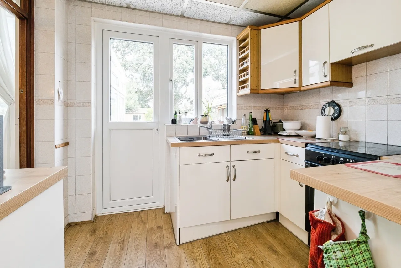 Randall Drive, Hornchurch, Essex, RM12, photo 17
