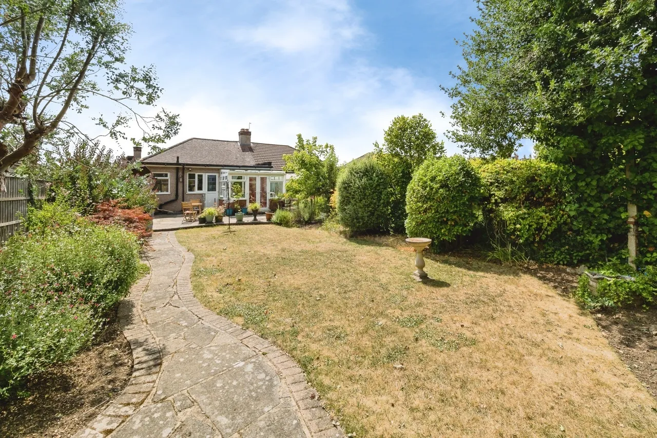 Randall Drive, Hornchurch, Essex, RM12, photo 15