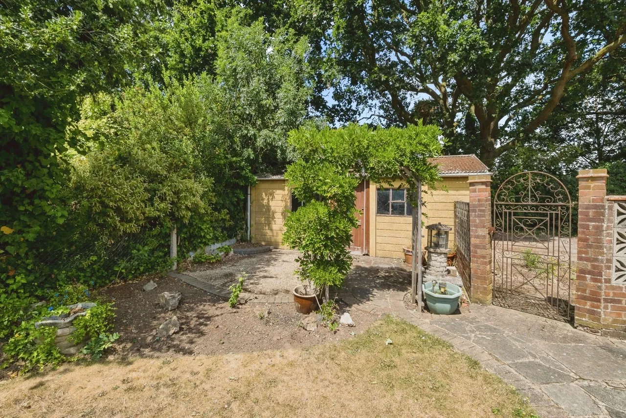 Randall Drive, Hornchurch, Essex, RM12, photo 5