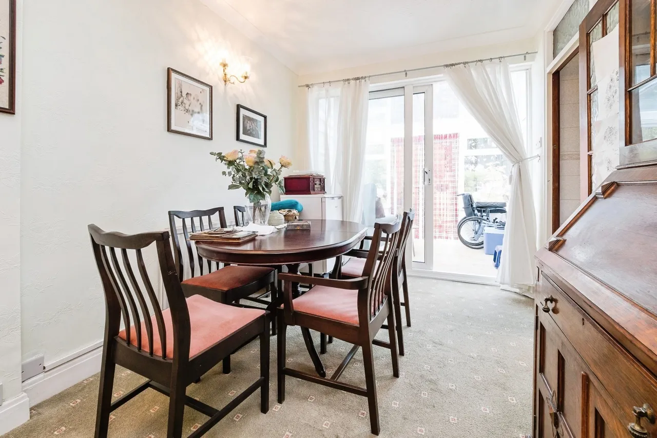 Randall Drive, Hornchurch, Essex, RM12, photo 9