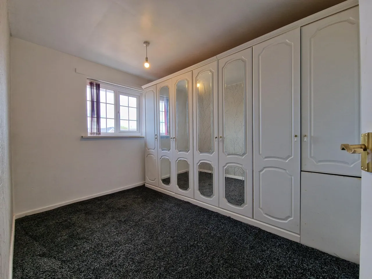 Byfleet Close, Bilston, WV14, photo 11
