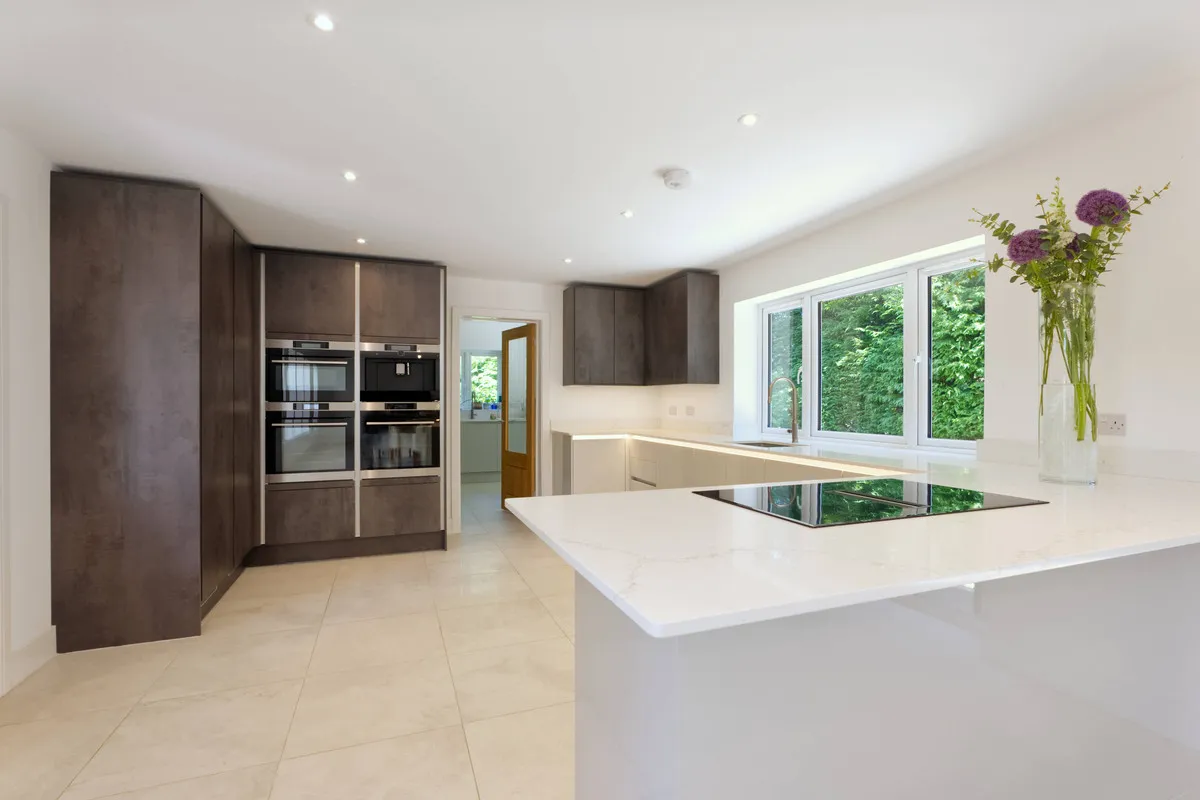 East Grinstead, RH19, photo 2