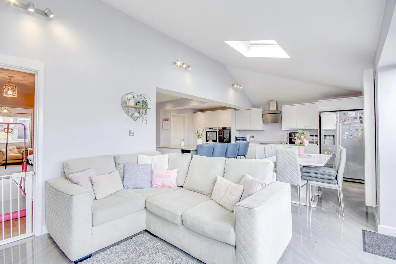Denham Close, Tuffley, Gloucester, GL4, photo 4