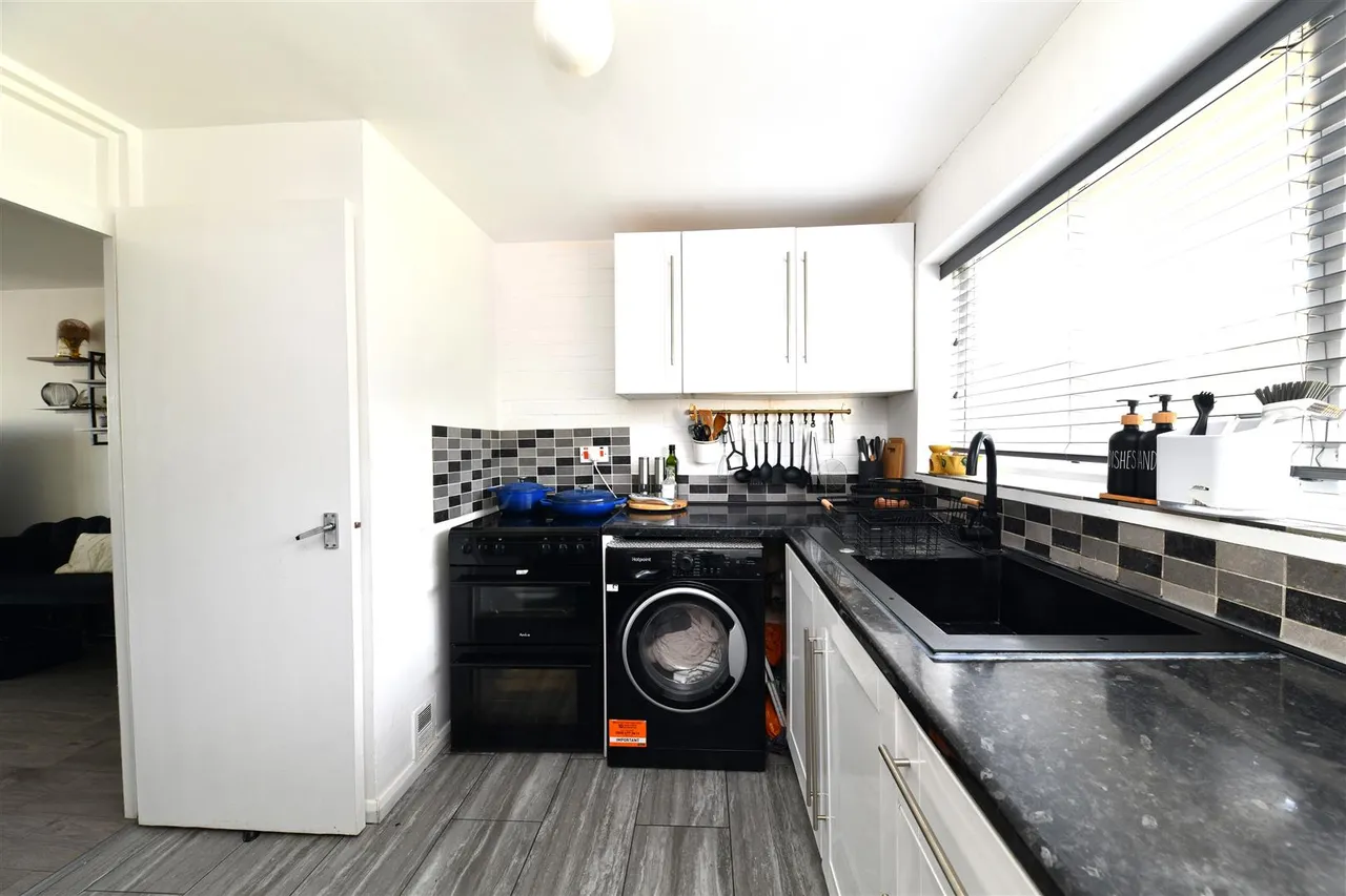 Sloan Court, Stevenage, SG1 5HR, photo 13
