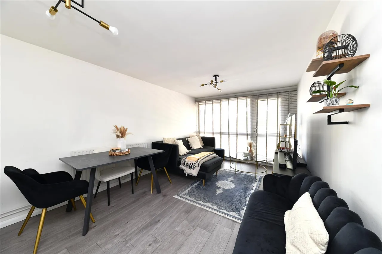 Sloan Court, Stevenage, SG1 5HR, photo 3