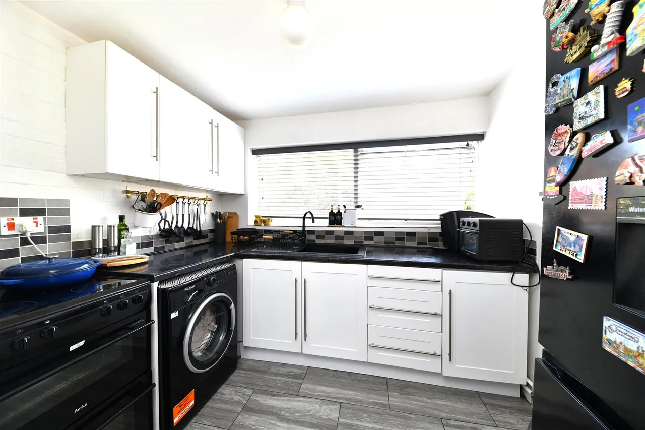 Sloan Court, Stevenage, SG1 5HR, photo 8